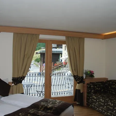 Bondi Bed & Breakfast