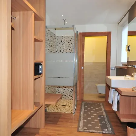 Bondi 3*